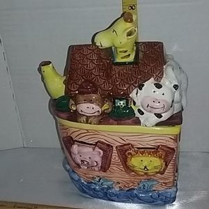 Noah's Ark theme small cookie jar